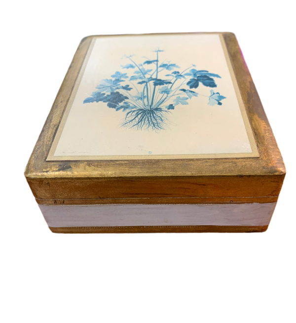Vintage Ducci Firenze Florentine Box, Powder Blue and Gilt.