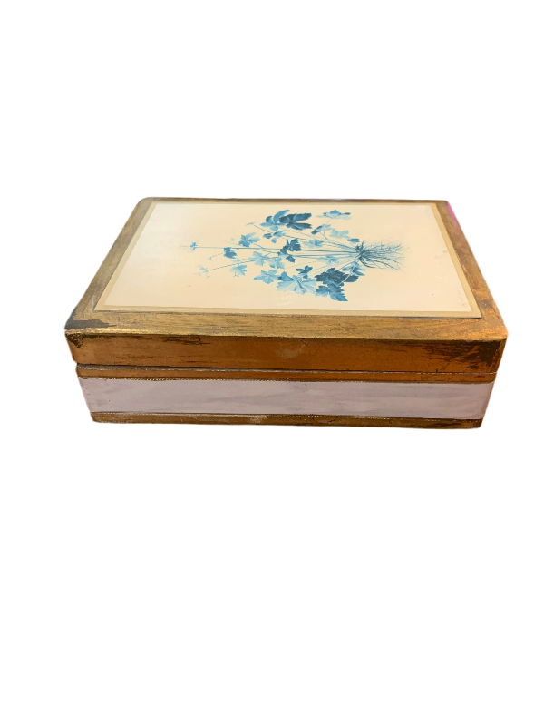 Vintage Ducci Firenze Florentine Box, Powder Blue and Gilt.