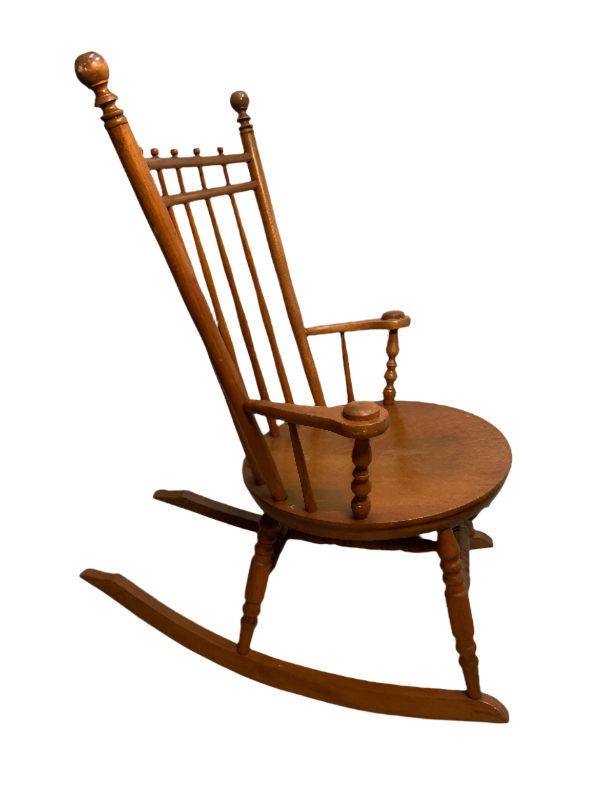 Vintage Spindle Back Maple Rocking Chair – Round Seat, Classic Americana Style